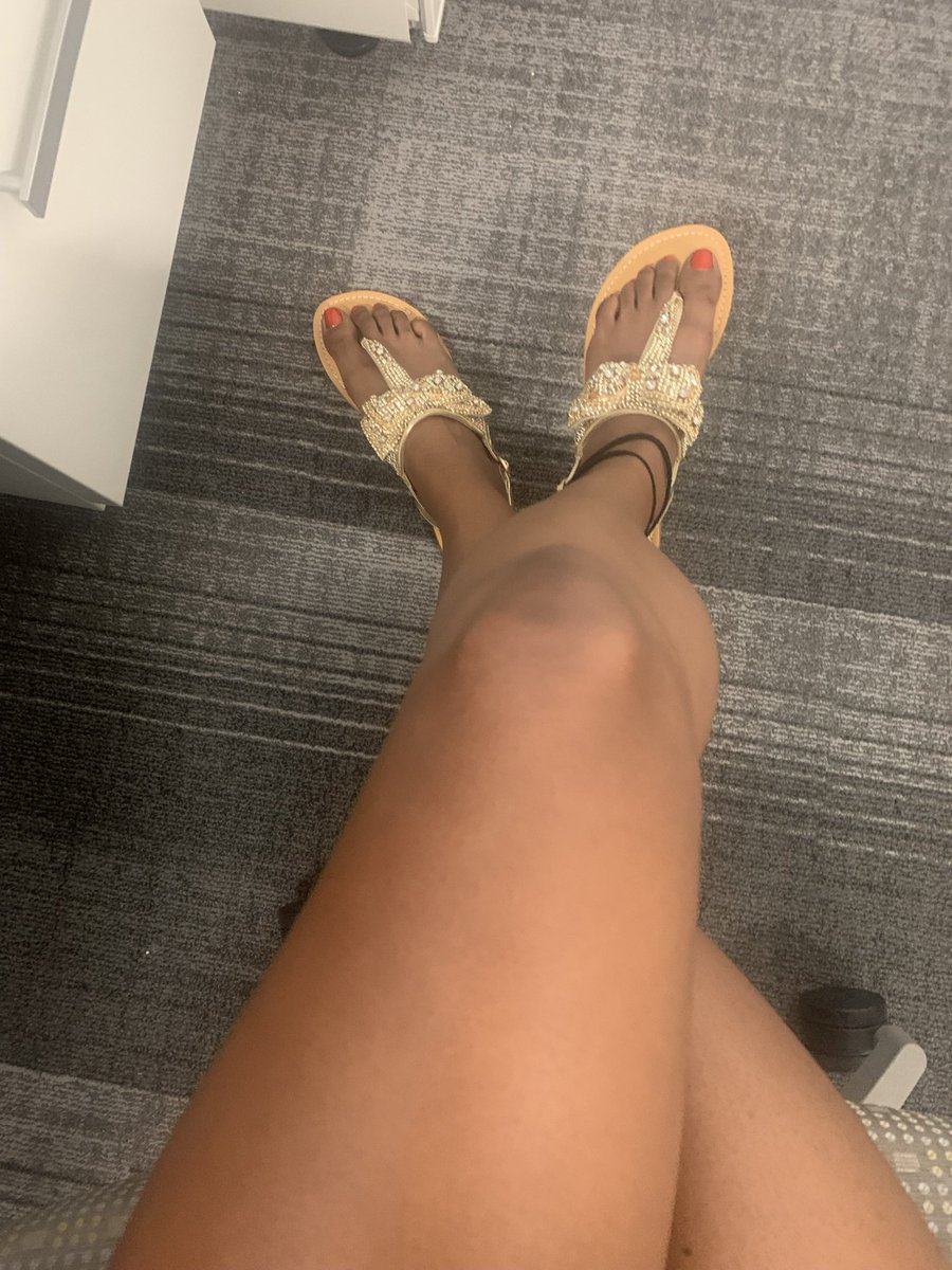 EverythingNora1's tweet photo. #footfetishnation #feetporn #prettyfeet #prettytoes #prettytoenails #feetworship #feetlovers #feetlicking #toelovers #toesucking #footjob #footy #footmodel #feetpics #feetography https://t.co/qoBgyRR1r9