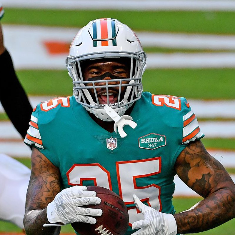 6Blackhawks's tweet photo. 2020 Xavien Howard:
10 picks, 719 yards allowed, all pro 

2021 Trevon Diggs:
11 picks, 790 yards allowed, all pro 

Yet Trevon gets years worth of slander https://t.co/rI8QxEhYgM