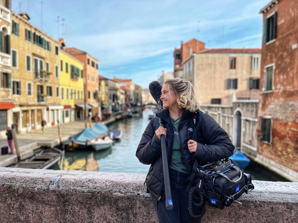 16x9inc's tweet photo. Professional Sound Recordist like Charlotte Homeshaw (@charhomeshaw on IG) use ORCA Sound Bags ๐๐ค๐ง๐
#femalesoundengineer #soundrecordist #locationsound #sounddepartment #freshaudio #sounddevices #orcabags #soundonset #boomoperator #locationsound #soundmixer #sounddevices https://t.co/GurwSGWjUA