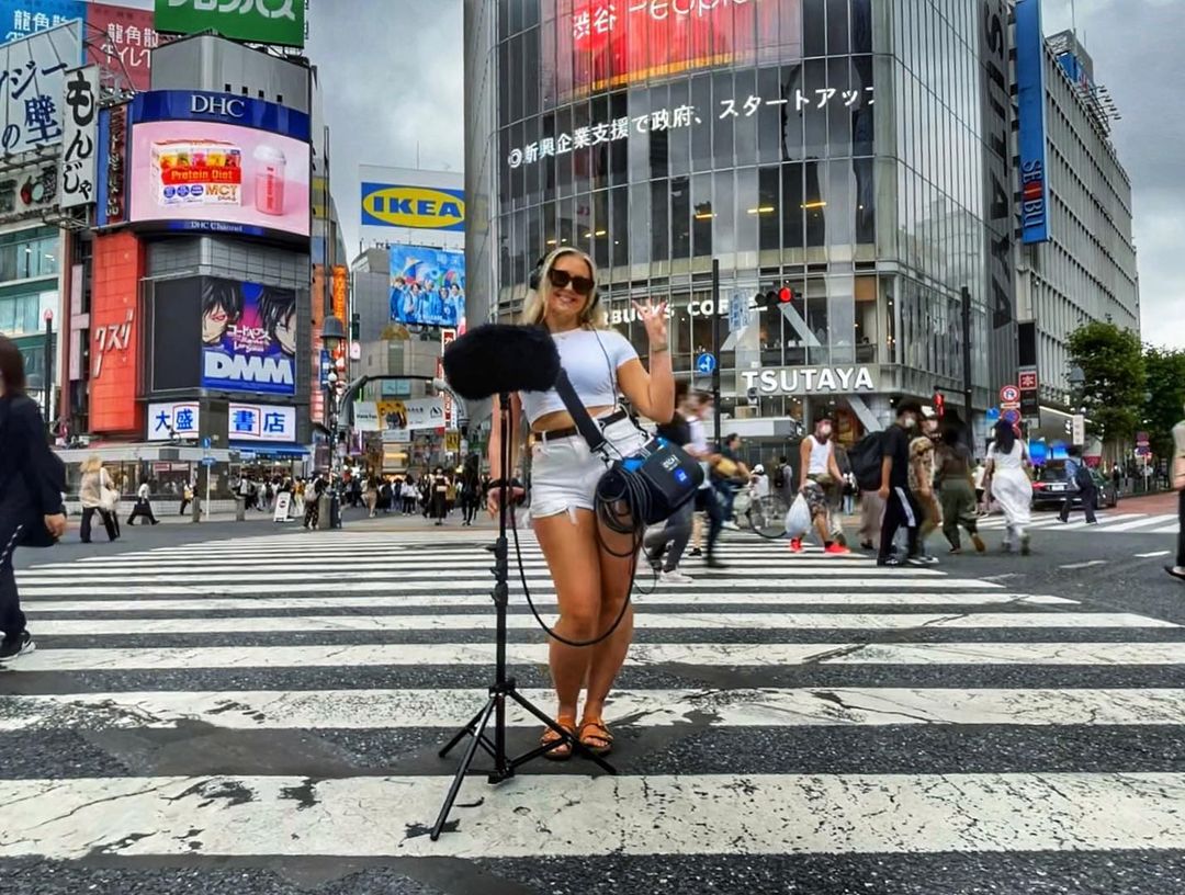 16x9inc's tweet photo. Professional Sound Recordist like Charlotte Homeshaw (@charhomeshaw on IG) use ORCA Sound Bags ๐๐ค๐ง๐
#femalesoundengineer #soundrecordist #locationsound #sounddepartment #freshaudio #sounddevices #orcabags #soundonset #boomoperator #locationsound #soundmixer #sounddevices https://t.co/GurwSGWjUA