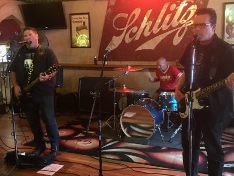 WMSE's tweet photo. Tonight on Local/Live get to know Lack of Reason! Having met while sharing the stage at shows with their earlier Milwaukee bands, the three members joined forces to create a no frills high energy Rock N Roll band of their own.Tune in at 6PM! DJ Cal hosts! #wmselocallive #wmse https://t.co/roOUavQORj