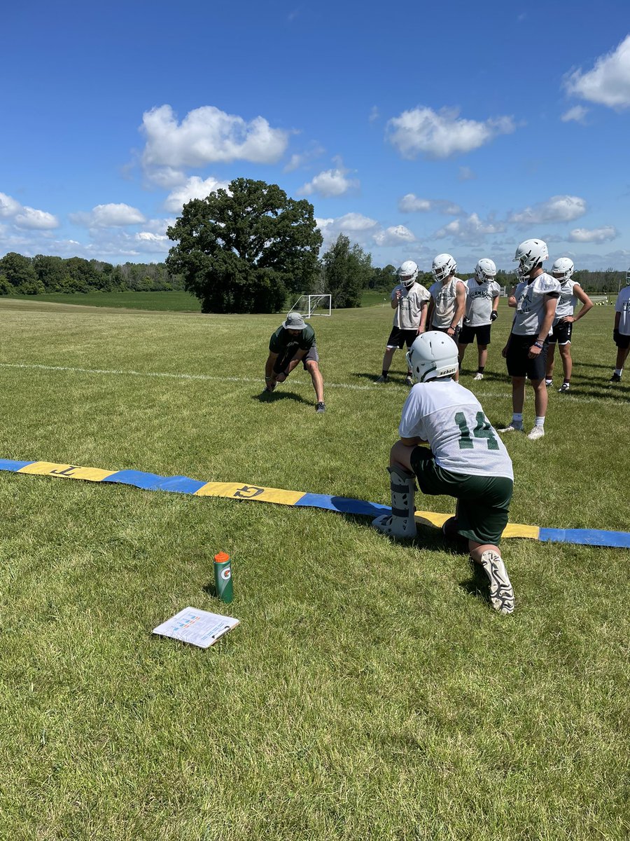 david_kren's tweet photo. Contact day 2 for the @KMLHSfootball team was blessed with great weather and the team worked hard. Core Values of PURpose Drive and Devoted are now set. Foundation for Green Team is being established. #RemovetheRed #9clap #LongsnapRelay #PURpose https://t.co/0sisZscm5A