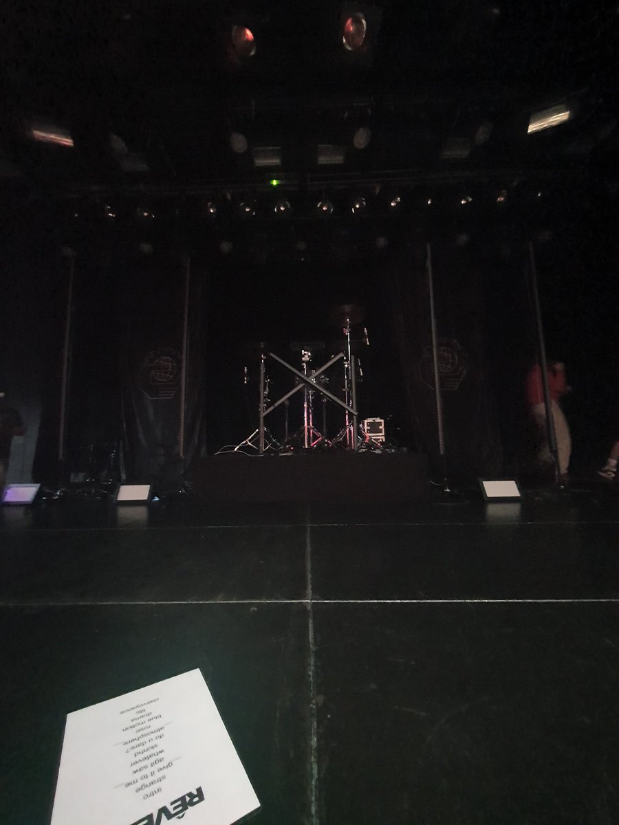 updatinghatari's tweet photo. The stage is being cleared and the logo banners are up. https://t.co/lczfdiEudq