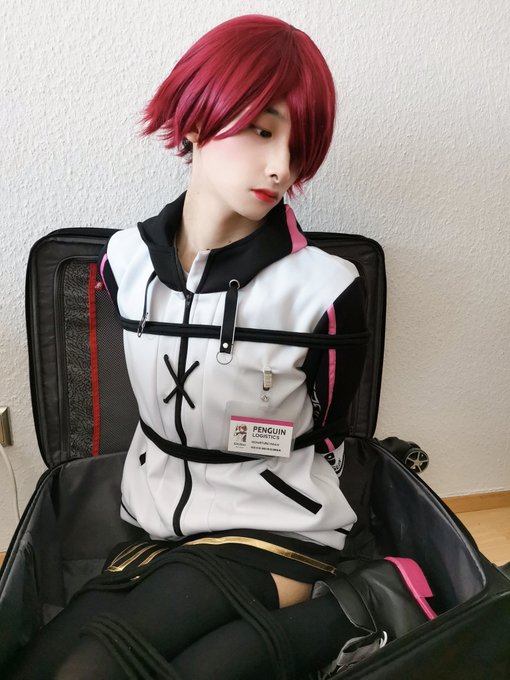 捆起来丢到箱子里~  诶嘿 #黑丝 #伪娘 ＃女装 ＃femboy #crossdresser #男の娘 https://t.co/oYdFQvSpHP<a href="/tag/%E9%BB%91%E4%B8%9D"class="tags">#黑丝</a><a href="/tag/%E4%BC%AA%E5%A8%98"class="tags">#伪娘</a><a href="/tag/crossdresser"class="tags">#crossdresser</a><a href="/tag/%E7%94%B7%E3%81%AE%E5%A8%98"class="tags"><span>#男の娘</span></a>