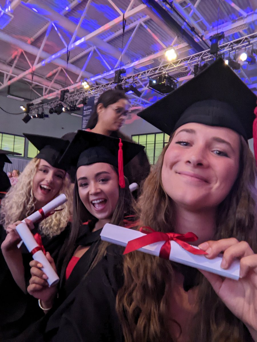 Associate Psychological Practitioner PGDip ✅ being the first ever cohort was a challenging but incredibly rewarding experience. Thank you to all who made this year amazing 💕 @addiebabe <a href="/98jessicalee/">Jess</a> <a href="/miranda_budd/">Dr Miranda Budd</a> <a href="/UCLanPsychology/">Lancashire Psychology</a> (so many others too!)