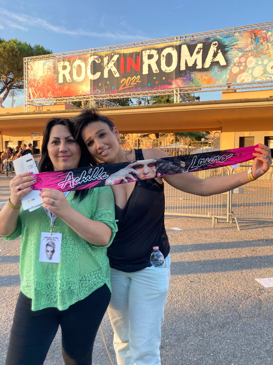 Honiro's tweet photo. Siamo a @Rock_in_Roma x la data romana del tour di Achille Lauro • vi aspettiamo ai gazebo del merchandise ufficiale ✌️ #honirostore @AchilleIDOL https://t.co/r2q2Vk06k8