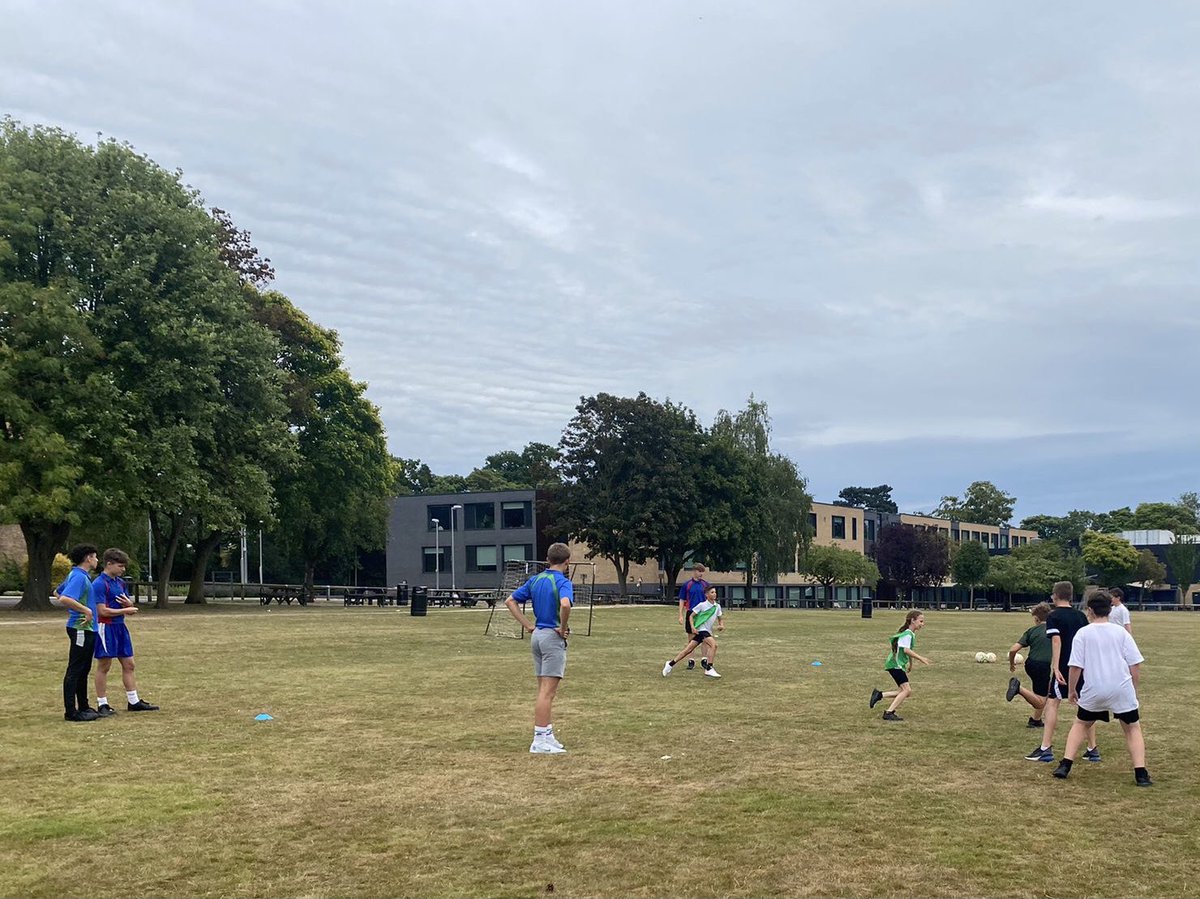 HHSSport's tweet photo. Our Y10 students were outstanding today in delivering sessions in #cricket #football #netball and #rounders to the Y6 students as part of the @HessleHigh transition week. We hope everyone enjoyed the afternoon of sport! #practisemakesperfect #sportleader #proud https://t.co/OB5Ctg2vXY