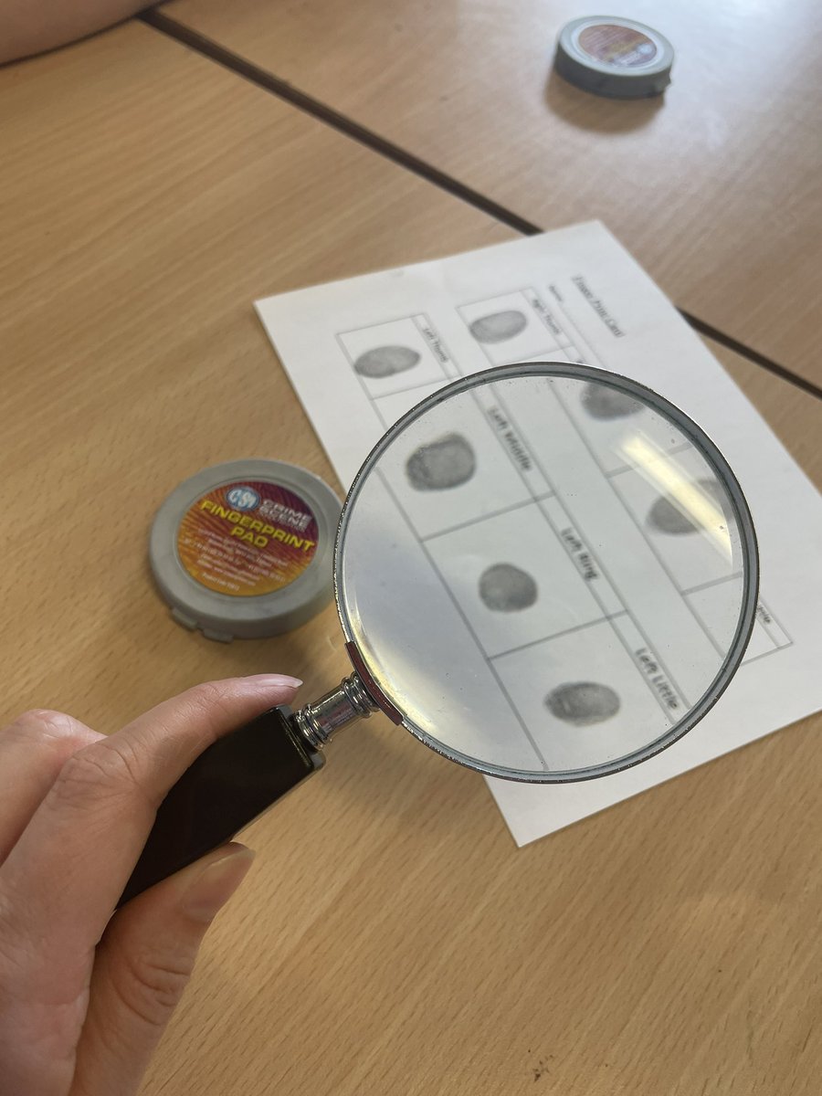 Thank you so much to <a href="/KingstonUni/">Kingston University</a> for sending the #labinalorry to fascinate our yr 8s today. They had so much fun working on the intellectual virtue and even got to take their finger prints home! #forensicscience #careerseducation <a href="/SpringwestA/">Springwest Academy 💙</a>