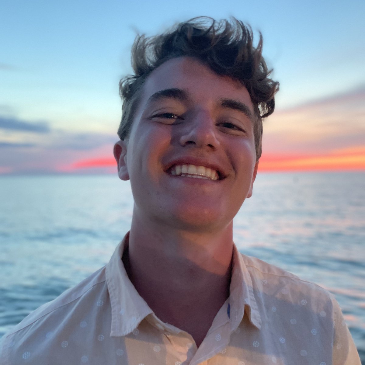 elplibrary's tweet photo. Congratulations to Luke Hollenbaugh, the first place winner of the Community Writing Center Fiction Contest in the adult category! Check out his story “A Blue-Red World” on our blog: https://t.co/iBlUm2SdWe
#FictionWritingContest #EastLansing #Community https://t.co/kxG3w4akVo