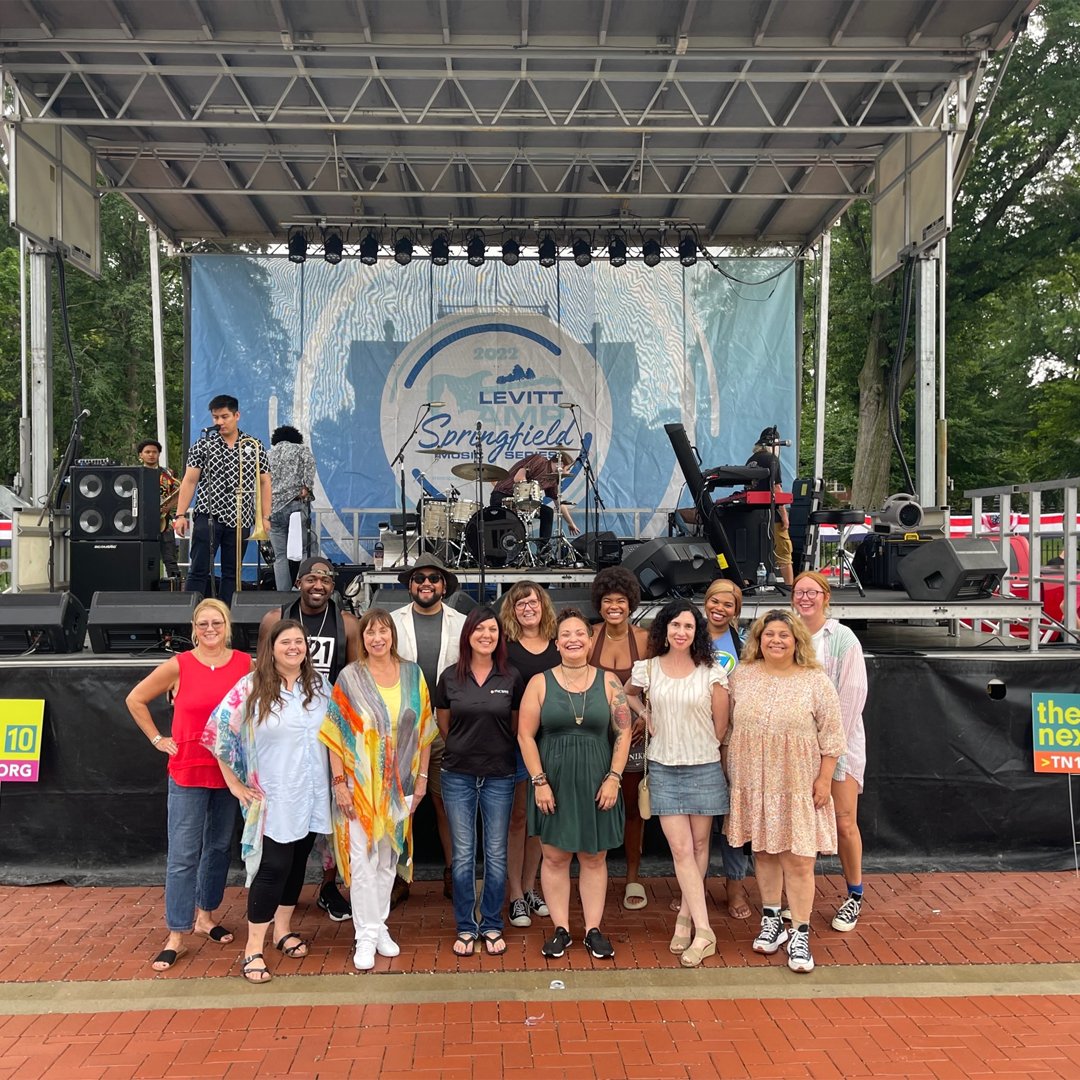 LevittFdn's tweet photo. #FromtheField Levitt Foundation Deputy Director Vanessa Silberman braved another torrential thunderstorm during her site visit to the Illinois State Capital and Land of Lincoln to meet the terrific folks behind the @LevittAMPSPI! https://t.co/4fUSMIBY79