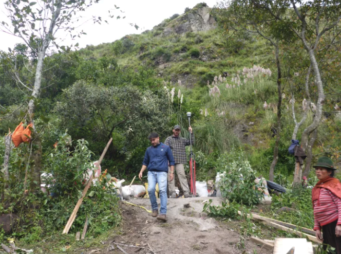 TrimbleNews's tweet photo. The remote Ecuadorian mountains are no challenge for #Trimble CenterPoint RTX. Read in Civil and Structural Engineer how one #survey team helped bring fresh water to a remote community in the Andes using our #positioningservices. https://t.co/NxPWNnhzad #GNSS https://t.co/vPLuVnHhEF