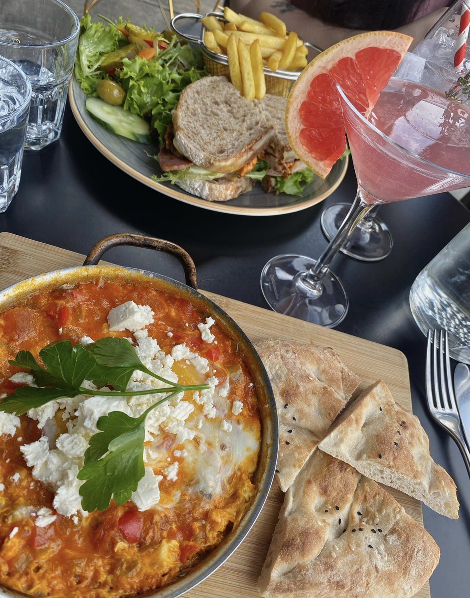 emilietalks's tweet photo. Weekend Brunching at @thebluelegume https://t.co/J2DicpmA2G