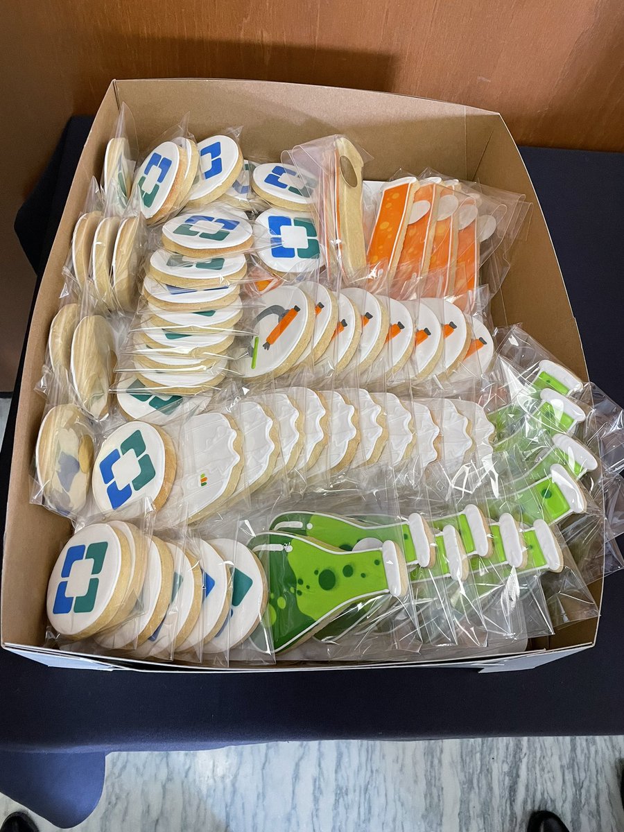 Brilliant State of the <a href="/CCLRI/">Cleveland Clinic Research</a> delivered by our Chair, Serpil Erzurum - including basic &amp; clinical research impact areas across <a href="/ClevelandClinic/">Cleveland Clinic</a>, a vision for the future and personalized cookies by <a href="/LunaBakeryCafe/">Luna Bakery Cafe</a> Proud to be a part of it!