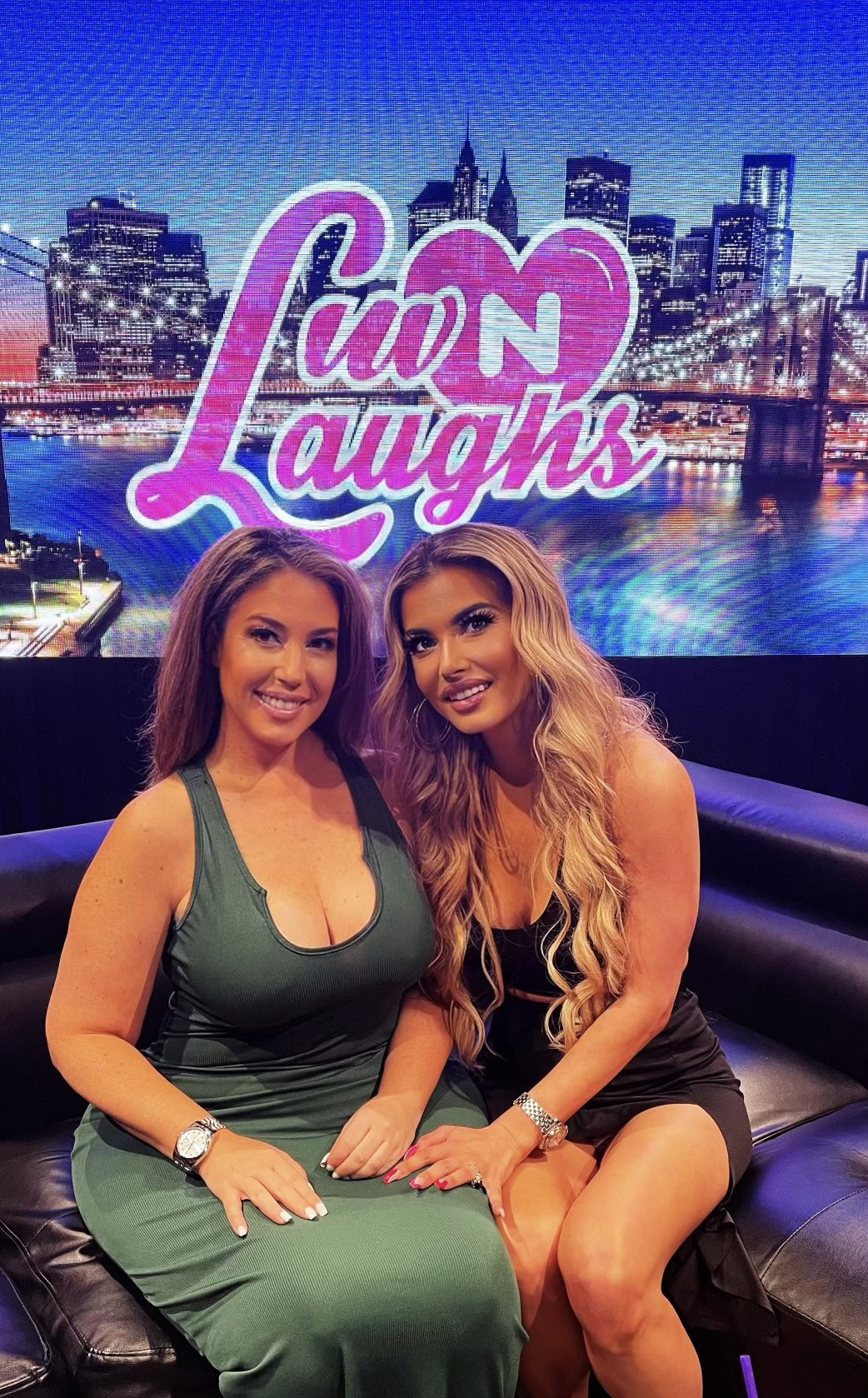 3 pic. #Comingsoon to #luvnlaughs the return of the sexy and fabulous @whatevah_amy 😍😍 I absolutely luv her!! Thank you @misslainie for introducing ♥️ @ALuvMedia https://t.co/Sc63pzpbY1