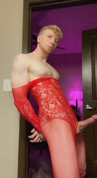 I'm a bubble butt 🍑 big-cocked 🍆lingerie-wearing vers TWUNK 🥴   Let me show you what a night with me