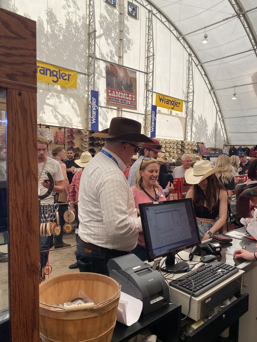 Chrys Tan tweet media