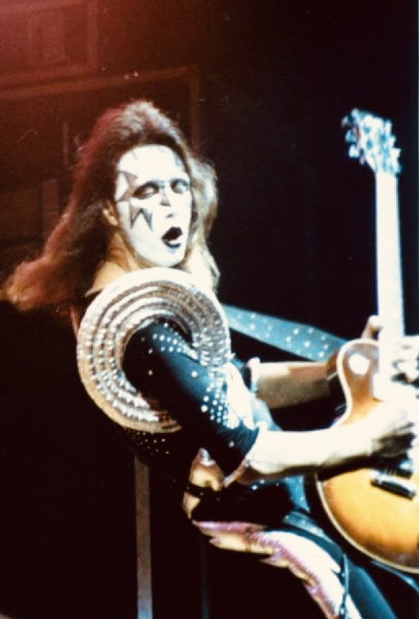 JD565853's tweet image. Oldie but KISS goodie :
ACE IS GOD!..😎⚡️😎