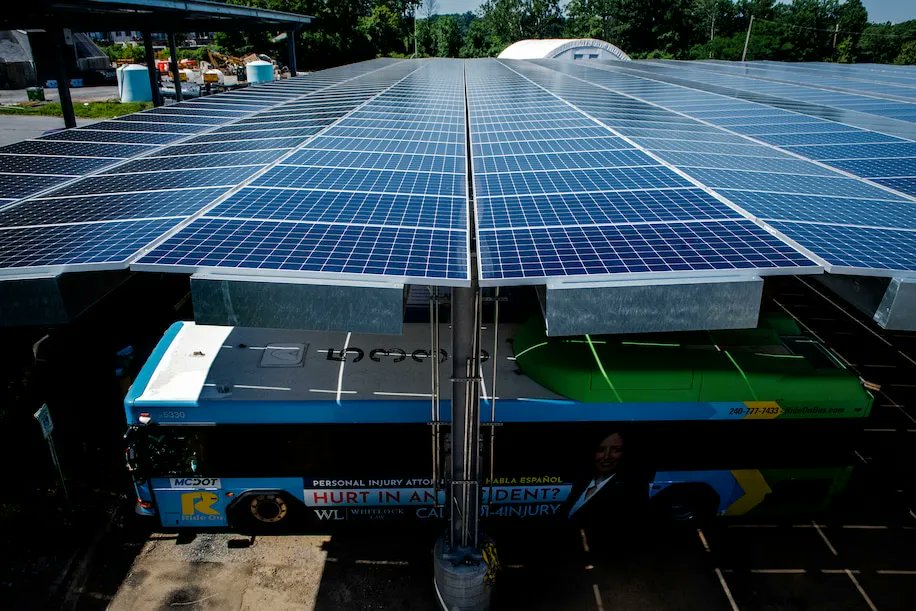 The first microgrid to power electric buses will soon make its debut near Washiongton DC. It will be powered by solar energy: buff.ly/3P2FjAQ

We have so many solutions. Implement them. #ActOnClimate 

#climate #energy #solar #renewables #renewableenergy #GreenNewDeal