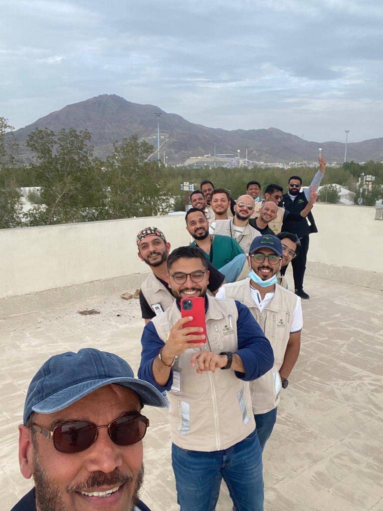 الحمدلله الذي كتب لنا شرف خدمة ضيوف الرحمن
وتشرفت بالعمل تحت قيادة اخي د/فواز<a href="/fmturkistani/">د.فواز تركستاني</a> ومساعدينه د/ضياء<a href="/DeyaaMansouri/">ضياء منصوري</a> و د/عبدالعزيز <a href="/1405albasha/">abdulazizBasha</a> 
والمدير الطبي د/الحسن <a href="/alhalmaghrabi/">AlHassan AlMaghrabi</a> 
والزملاء د حسن <a href="/HassanAbuRokbah/">حسن بن حسين أبوركبة</a> 
د/عبير<a href="/DrAbeerBokhari/">Dr. Abeer Bokhari</a> 
#حج_1443