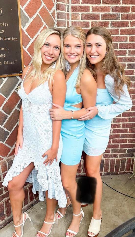 LeftRightBabes's tweet photo. Which sorority girl is for you?:) id choose left personally! #left #right #retweet #followme https://t.co/BV2KEpEJQu