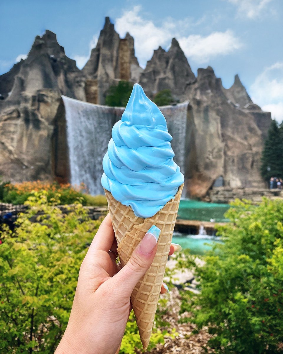 WonderlandNews's tweet photo. 💙 I scream, you scream we all scream for BLUE Ice Cream!🍦 
📍 Available at: Cookie Cafe

#BlueIceCream #CanadasWonderland #Dessert #TastyTuesday https://t.co/VOvt8FKjpE
