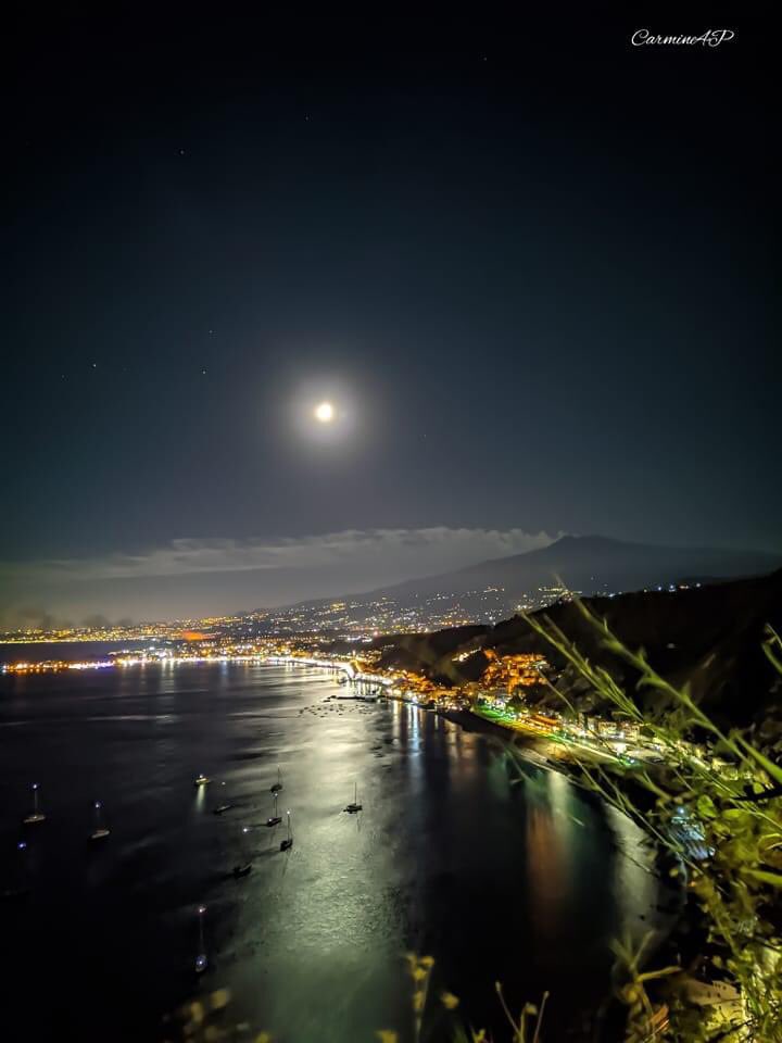 L’Etna visto da Giardini Naxos (foto Carmine Quattropani) #giardininaxos #etna #sicilia #sicily #italia #italy