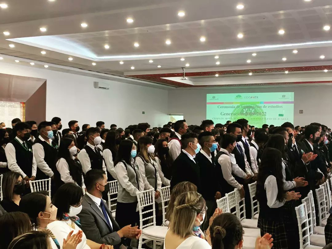 Comunitario70's tweet photo. 8 años y 6 generaciones formando jóvenes para el futuro de México
Generación 2019 - 2022
@geramonro05 @israeljeronimol @VeronicaRB04 @EdomexDgfa @TBC_EdoMex @20Escolar https://t.co/7lY3LhSkFD