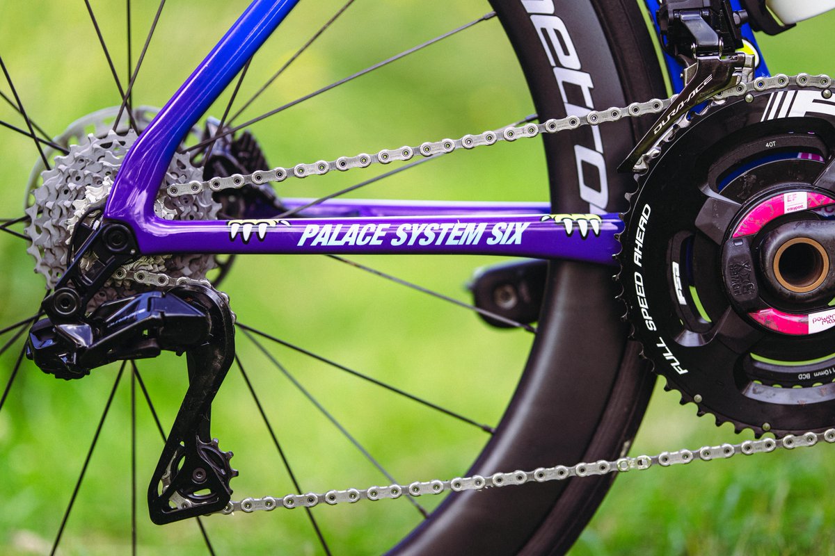 RideCannondale's tweet image. A closer look at the fastest bike of Stage 10🧐

📷 @a_gruber | @jeredgruber  

#SystemSix #TourdeFuture 
@MagnusCort @EFprocycling