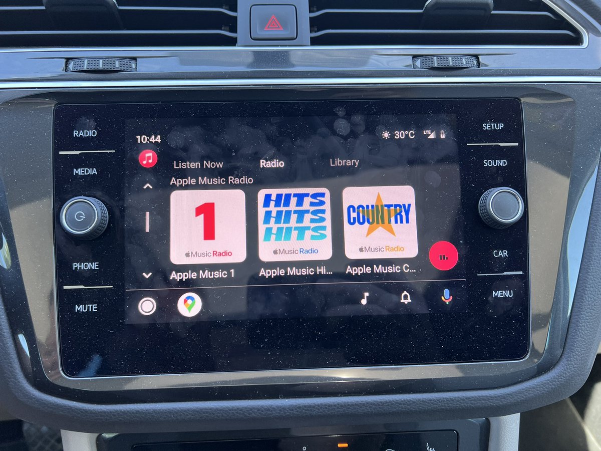ertugrulm's tweet photo. Meanwhile on parellel universe: Apple Music on Android Auto. https://t.co/q12sUkE4t2