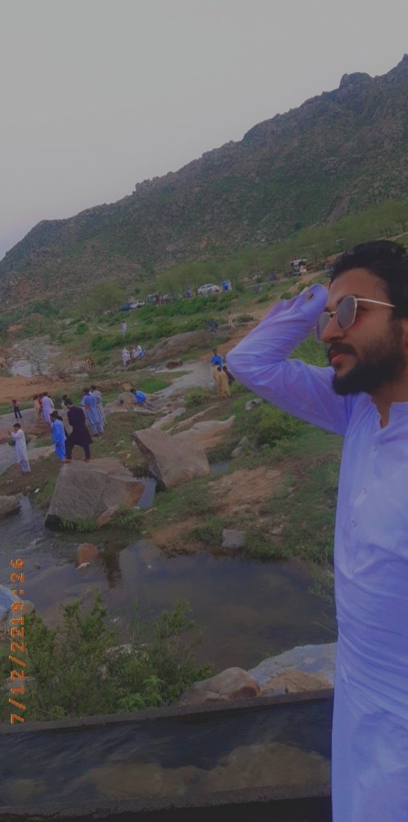 zenxebking's tweet photo. مانا کہ میری ذات میں سو عیب ہیں 
تو بھی تو خدا نہیں کچھ تو خیال کر https://t.co/CQIWaSxJiY