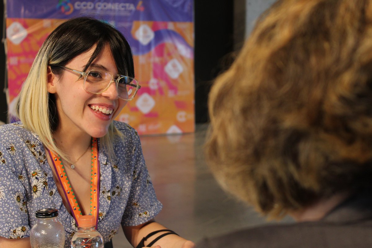 CCDJALISCO's tweet photo. Ya se realizaron las primeras mentorías uno a uno por parte de expertos que revisaron portafolios y dieron retroalimentación a los participantes de #CCDConecta4 en #CCDJalisco.

Muestra tú también tu trabajo. Solo regístrate en https://t.co/3XXQn9yMFt https://t.co/iULHgCz4CD