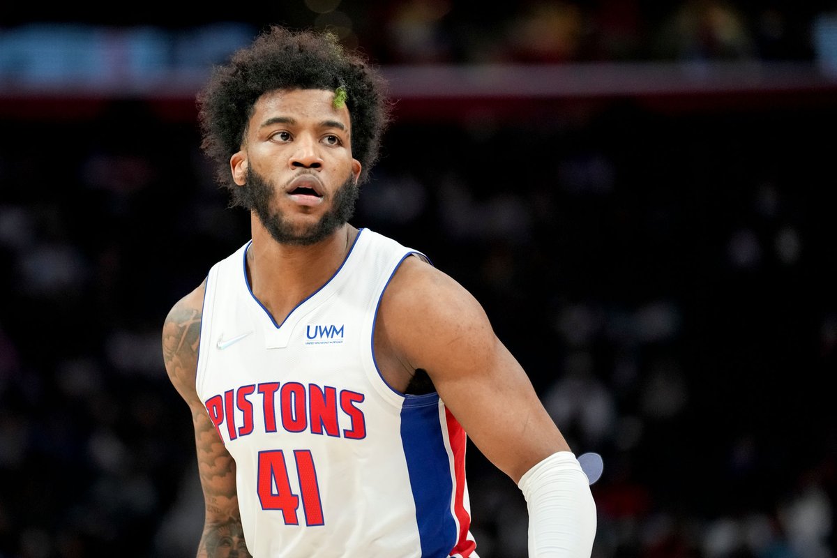 camisa_23's tweet photo. O Detroit Pistons recomendou que Saddiq Bey desse uma pausa em seus treinamentos e encontrasse algum hobby que não fosse basquete.

Aparentemente, ele esteve treinando em montanhas de alta altitude para ficar em melhor forma.

😳😳😳😳😳😳😳😳😳

🗞 @JLEdwardsIII 
📸 Nic Antaya https://t.co/t8F3c9adIn