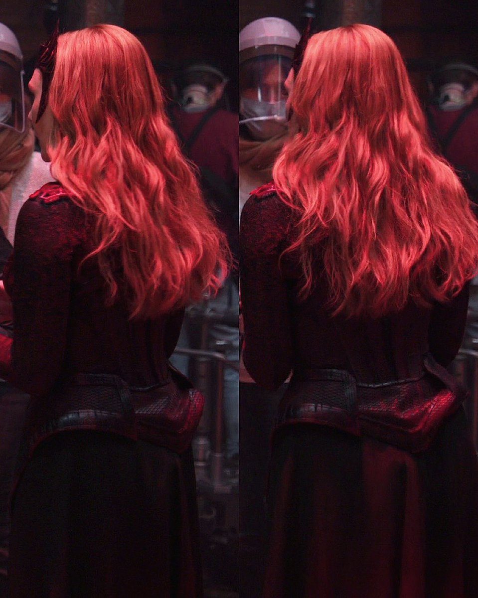 lizzieollxen's tweet photo. ELIZABETH OLSEN IS THE SCARLET WITCH https://t.co/6aWF2ACRRN