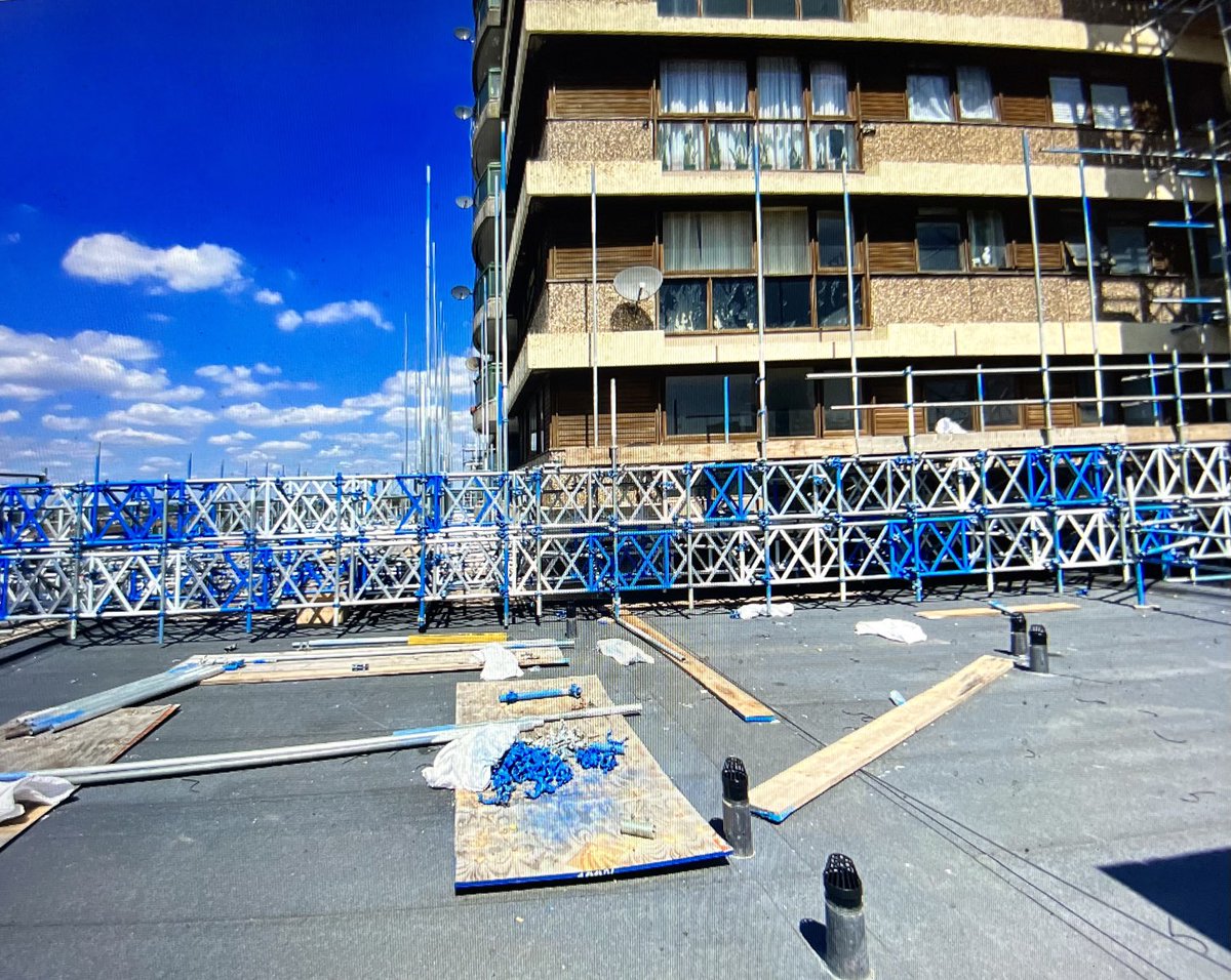 rabRBSltd's tweet photo. Project coming along nicely in Croydon…Beams in on all 4No elevations, Staircase up. ⁦@Scaffold_Assoc⁩ ⁦@Layheruk⁩ #Safelinx ⁦@G_3vans⁩ @PeterHolbrook5 ⁦@arjCONSTRUCTION⁩…⁦@JSSafetyLtd⁩ Nice job Boys..👌🏼 https://t.co/7BSQ2jjdDZ