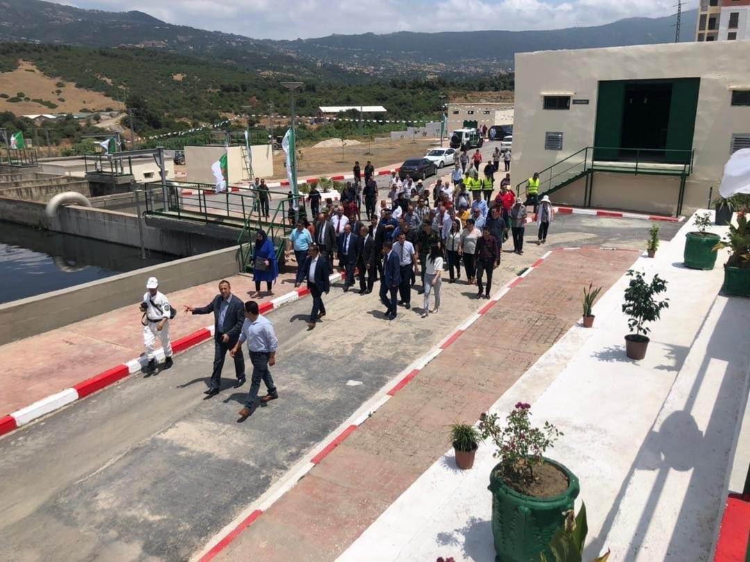 Algeria3New's tweet photo. TIZOU OUZOU |

Tout comme la wilaya d’Oran, les nouveaux infrastructures dans la gestion d’eau sont achevé et inauguré par le Wali.

Le projet de @TebbouneAmadjid est de ne plus voir des difficultés dans la gestion d’eau dans plusieurs wilayas. https://t.co/AA8Ft9VPkM