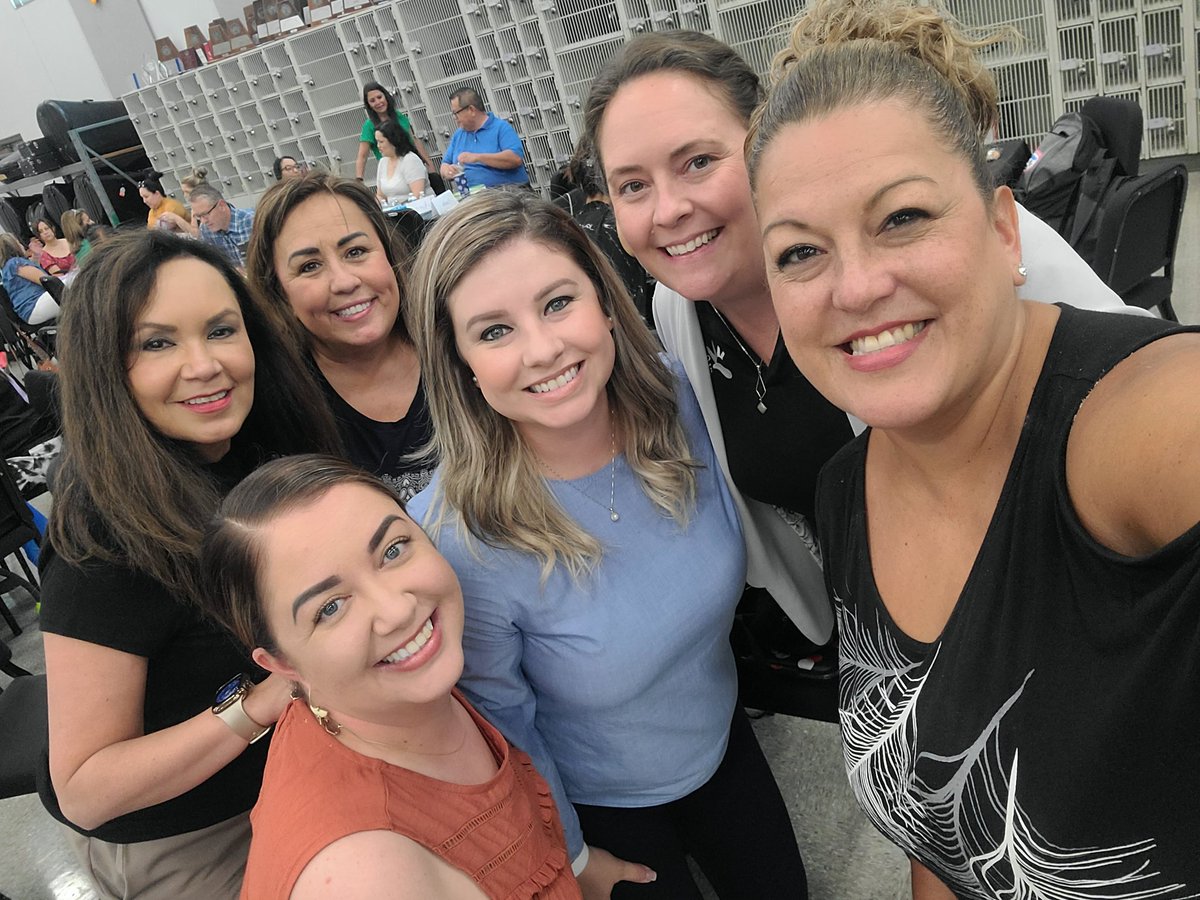 PJohnson_BAMS's tweet photo. Day 2 Coaches Academy...great day of learning and growing! Middle school coaches in the house!! #TRTW https://t.co/uYGDTnC0FB
