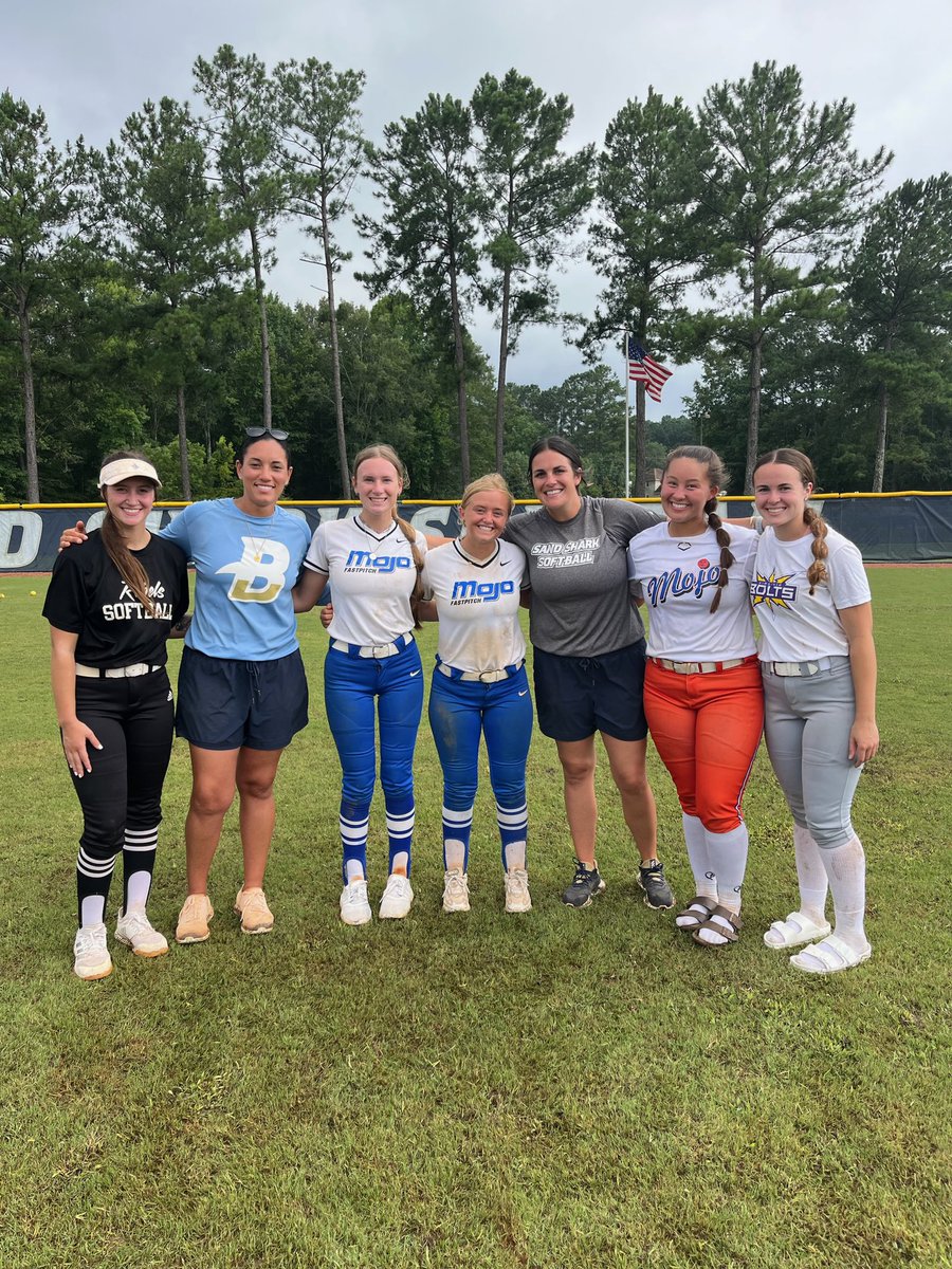Had so much fun at the camp yesterday meeting my future teammates!! 1 more month :)) ❤️❤️ <a href="/USCBSoftball/">Sand Shark Softball</a>