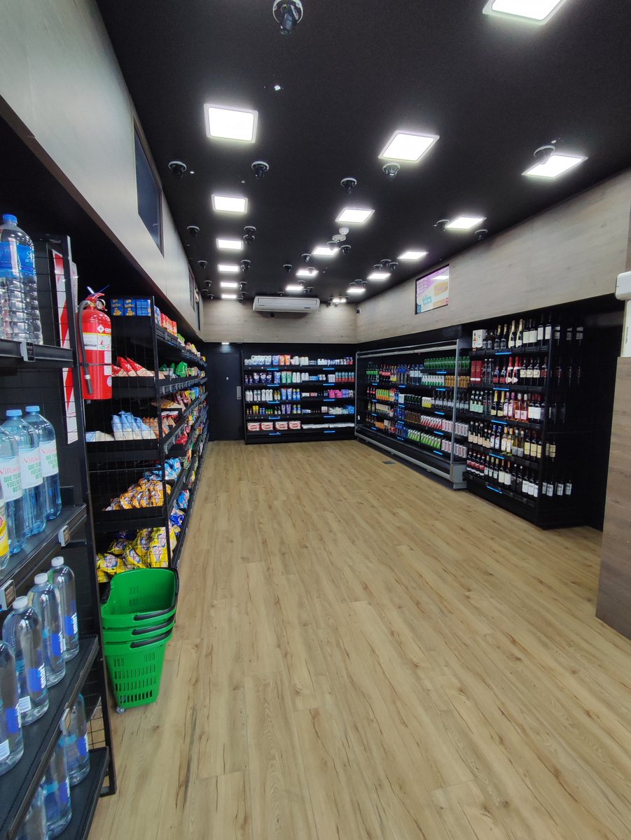 MiniGOMarket's tweet photo. Conocé nuestro local y vení a vivir esta experiencia única en el país 🤯

Entrás, elegís, y salís ✅

📍 Concepción Arenal 2947, Colegiales, CABA

#MiniGO https://t.co/w5dpDGxBBi