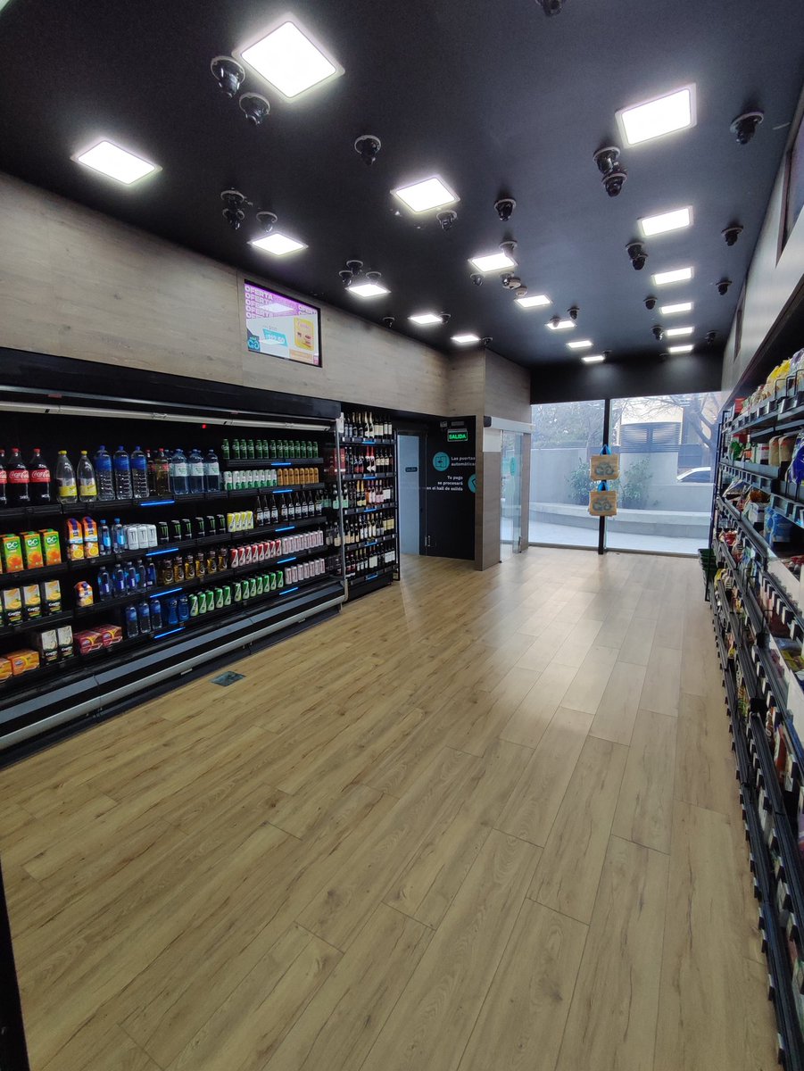 MiniGOMarket's tweet photo. Conocé nuestro local y vení a vivir esta experiencia única en el país 🤯

Entrás, elegís, y salís ✅

📍 Concepción Arenal 2947, Colegiales, CABA

#MiniGO https://t.co/w5dpDGxBBi
