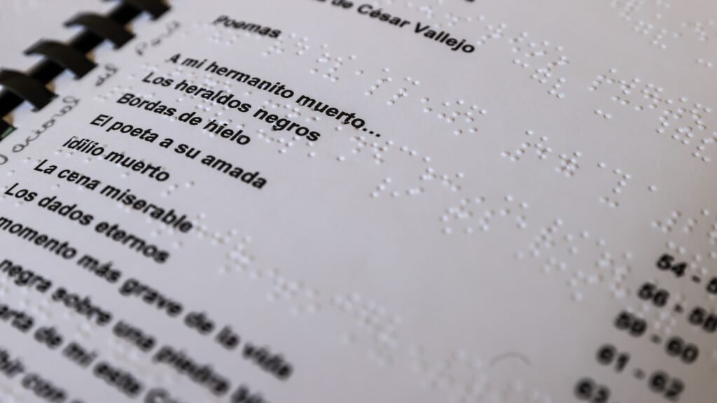 🔴‘Catálogo ABC’: 40 mil libros en castellano accesibles para personas con discapacidad visual.
😎Estarán a disposición de los usuarios en la Gran Biblioteca Pública de Lima, en la avenida Abancay📚
Visita bit.ly/3RoSgGV
<a href="/BibliotecaPeru/">BibliotecaPeru</a>