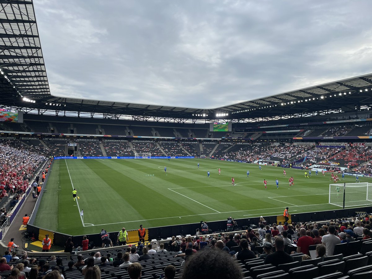 UEFA women’s euro England 2022 with our wonderful sports captains @clairemooreLMHS <a href="/McIvorJ_PE/">Mr McIvor</a> <a href="/leamanorschool/">Lea Manor High School</a> <a href="/leamanorpe/">Lea Manor PE</a>