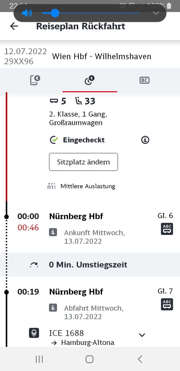 djbigw's tweet photo. Ich habe mich schon damit abgefunden, mitten in der Nacht 3½ Stunden auf den nächsten Zug zu warten, aber der DB Navigator ist noch in denial. https://t.co/oC77P44xyM