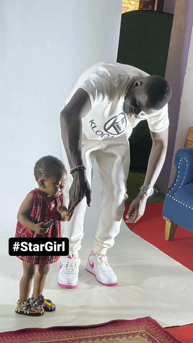 IamSystemizer's tweet photo. Hey FAM❤ 
I've Been Restless😊
Been Working On #STARGIRL🎤🎧📷📹
Promise It'll Wort The Wait🙅🏾

Follow me on IG @SystemizerJ
Like my FB page too with the same handle

Bless Up🚀🚀🚀

#VicVisuals📹 https://t.co/RQVfHSG0oq