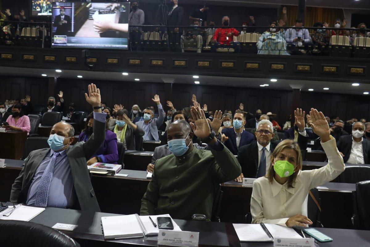 Asamblea Nacional 🇻🇪 (@asamblea_ven) on Twitter photo #12Jul || Sesión Ordinaria || Queda aprobada por unanimidad la segunda discusión del Proyecto de Ley de Registros de Antecedentes Penales. Presidente <a href="/jorgerpsuv/">Jorge Rodríguez</a> declara sancionada la Ley e instruye que se remita al ejecutivo nacional para su promulgación. #12Jul || Sesión Ordinaria || Queda aprobada por unanimidad la segunda discusión del Proyecto de Ley de Registros de Antecedentes Penales. Presidente <a href="/jorgerpsuv/">Jorge Rodríguez</a> declara sancionada la Ley e instruye que se remita al ejecutivo nacional para su promulgación.