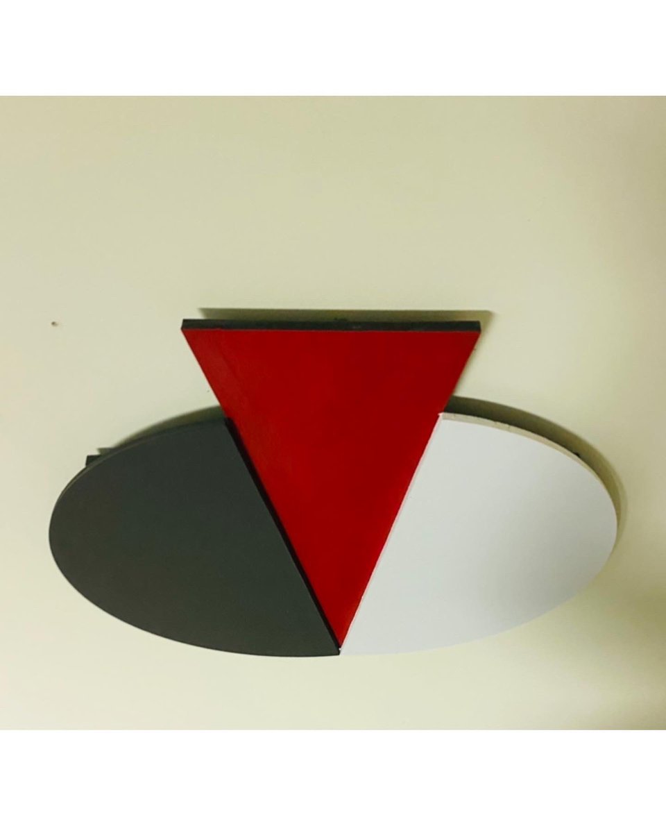 DanielW90058145's tweet photo. I am feeling a little Art Deco๐ #artdeco #midcentury #modern #art #ArtistOnTwitter #paint #geometriclogodesign #geometricart https://t.co/hBQHm7fLx9