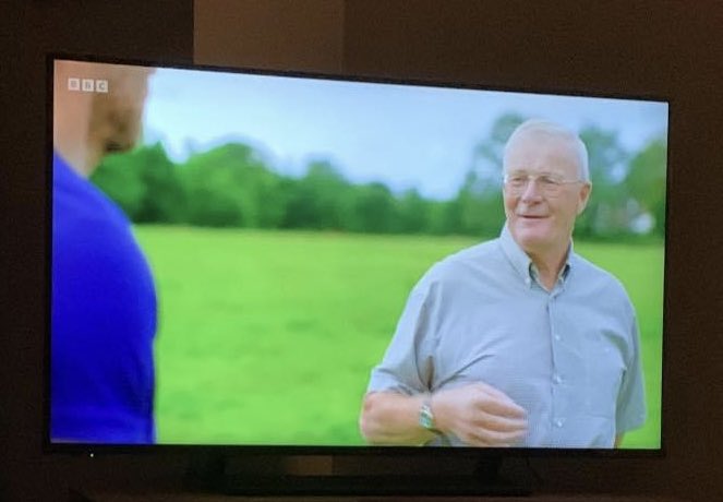 FriendofHarris1's tweet photo. So sad seeing Freddie and his dad with the same hope as us of bring the cricket ground back to public use with one big hurdle in the way. 🏏 @flintoff11 @bbc #FieldOfDreams  #saveharrispark https://t.co/kscpWSyPgd