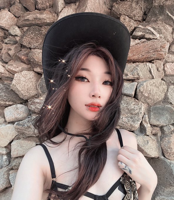 Im not single, im taken…
Taken for granite, yeehaw ?? https://t.co/3sieqtBe4h