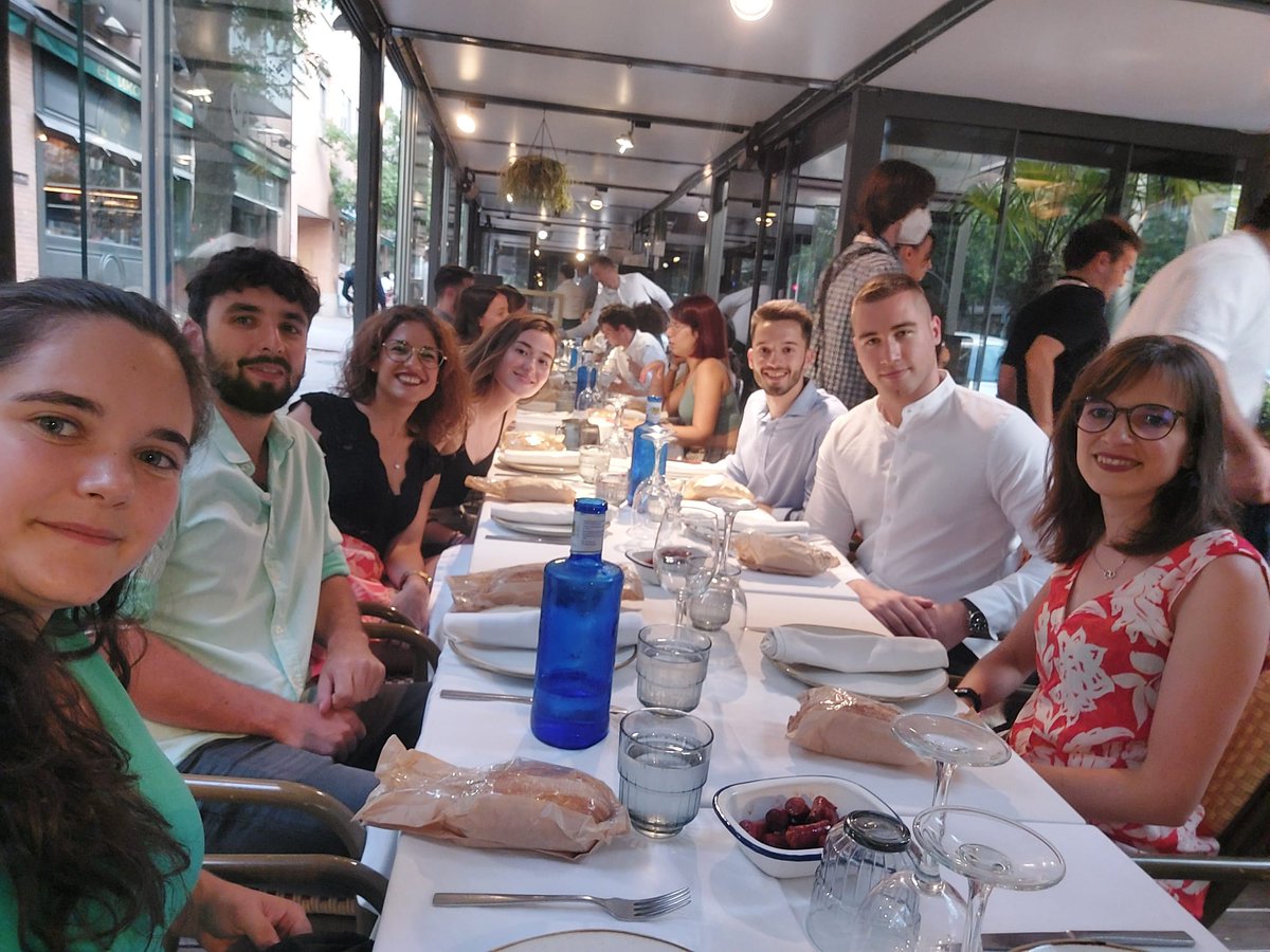 JuanSanzVi's tweet photo. So happy to share table with such wonderful people in the "Gala dinner" of #Biomadrid2022.

#phdlife @astromarta09 @Carlos_GN1 https://t.co/riKFDZbas3