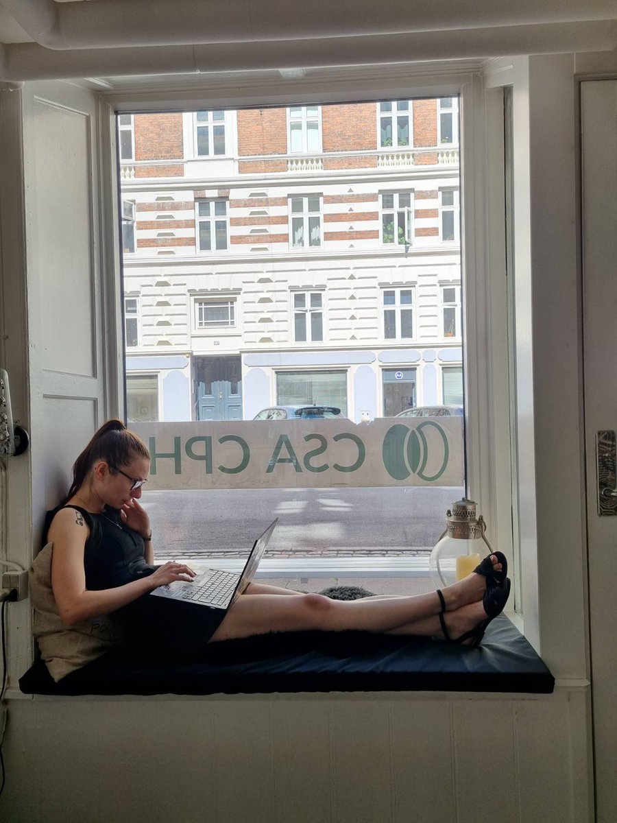 SonAndrada's tweet photo. When the closest I can get to #sun & #tan is the window of my office ๐คฆ๐ปโโ๏ธ I need a โmaycationโ - maybe I come back, may I donโt!! ๐ฅ๐ #dontjudge #cantbenormal #findthepanda https://t.co/zWgkzHP3RK