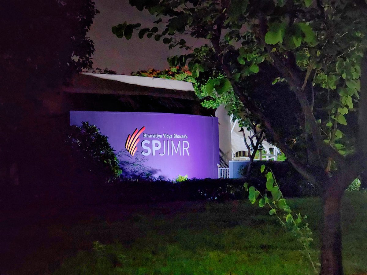 YashRShinde7's tweet photo. The calm in the midst of Chaos of Mumbai City.
#spjimrpgdm22 https://t.co/SKC1lZny4R